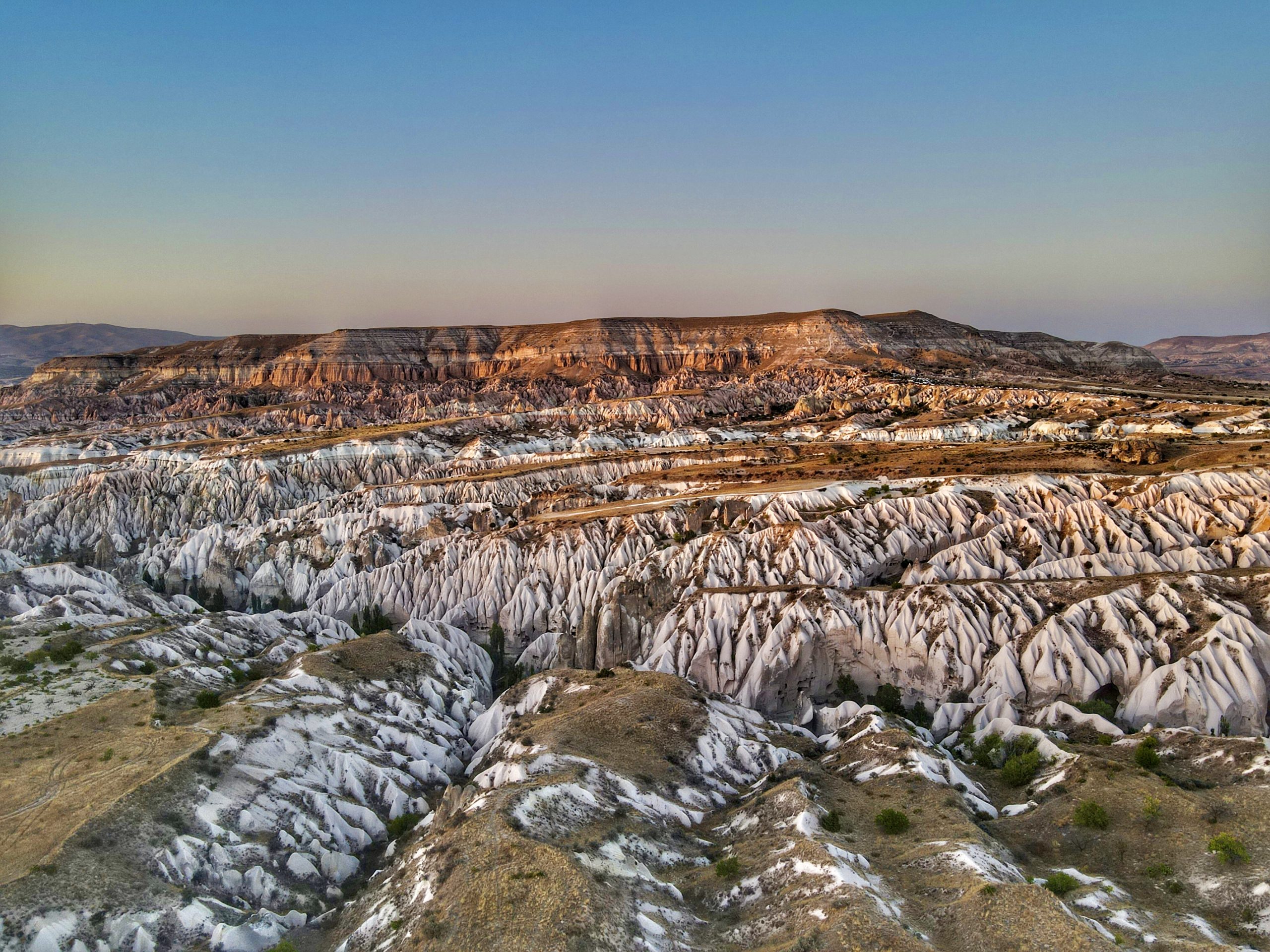 Red & Rose Valley