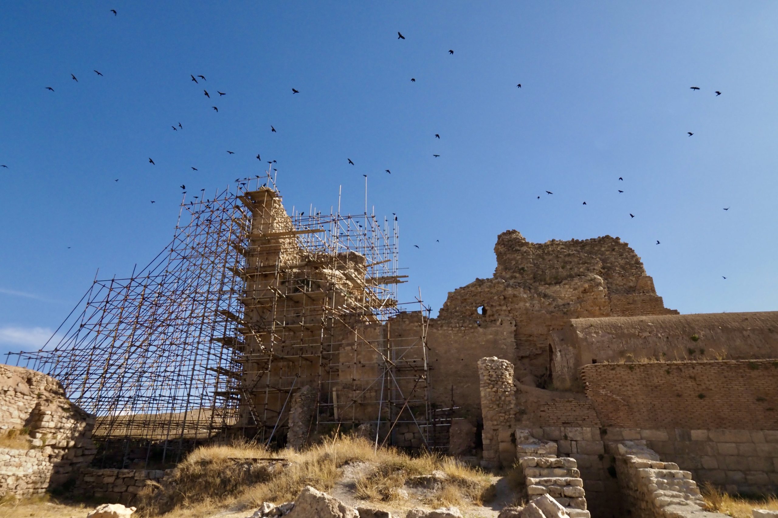 Vulkankrater  Küh-e Zendán e Soleyman & Takht -e-Sulayman Tempel